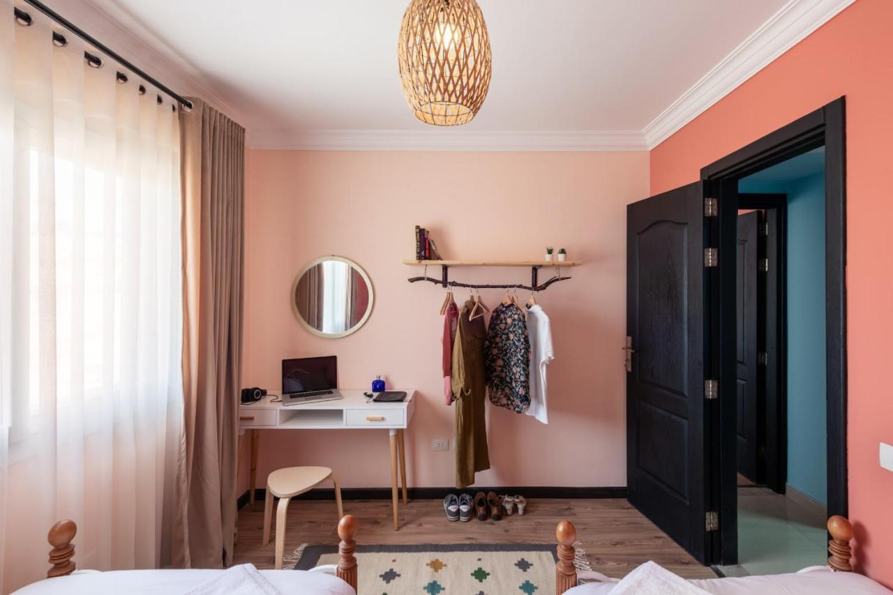 The 2Bdr Compelling Condo 5 Min To Cai Airport カイロ エクステリア 写真